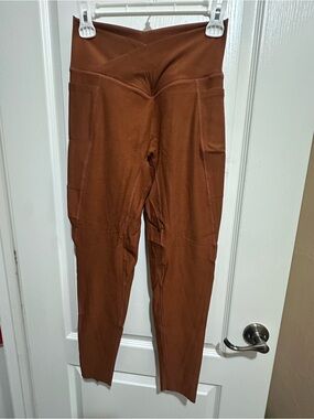 High-Rise Pocket Leggings in Rust